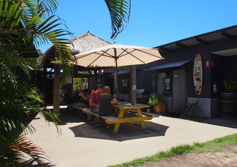Backpackers At 1770 - Holiday Cairns 11