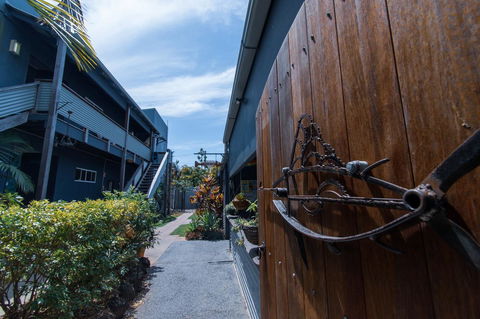 Backpackers At 1770 - Holiday Cairns 3