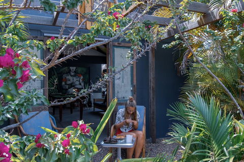 Backpackers At 1770 - Holiday Cairns 1