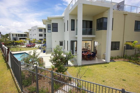 Sand Dunes Resort Accommodation - Holiday Cairns 16