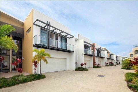 Sand Dunes Resort Accommodation - Holiday Cairns 43
