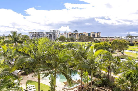 The Mirage Resort Alexandra Headland - Holiday Cairns 35