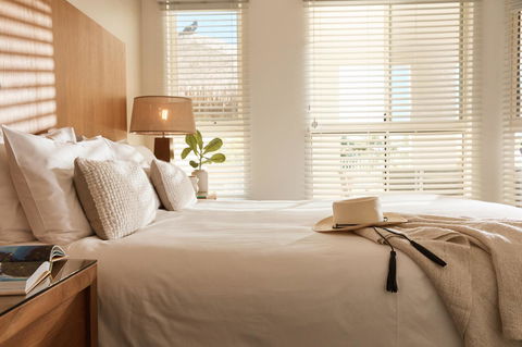Sea Change Beachfront Apartments - Holiday Cairns 6