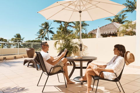 Sea Change Beachfront Apartments - Holiday Cairns 8