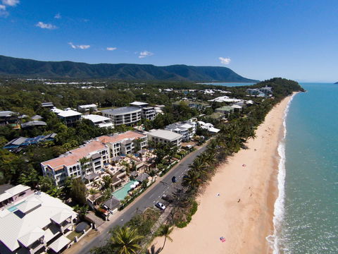 Sea Change Beachfront Apartments - Holiday Cairns 23