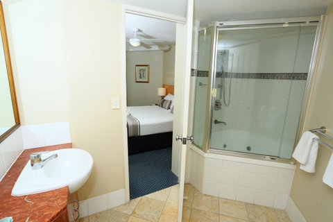 Landmark Resort - Holiday Cairns 1