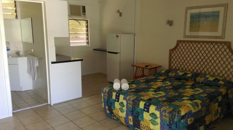 Amaroo On Mandalay, Magnetic Island - Holiday Cairns 1