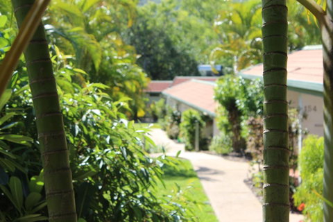 Amaroo On Mandalay, Magnetic Island - Holiday Cairns 24