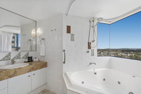 Mantra Mooloolaba Beach - Holiday Cairns 24