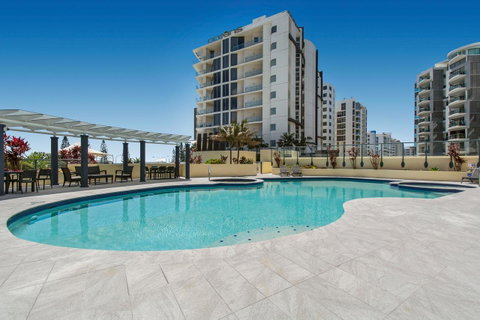 Mantra Mooloolaba Beach - Holiday Cairns 0