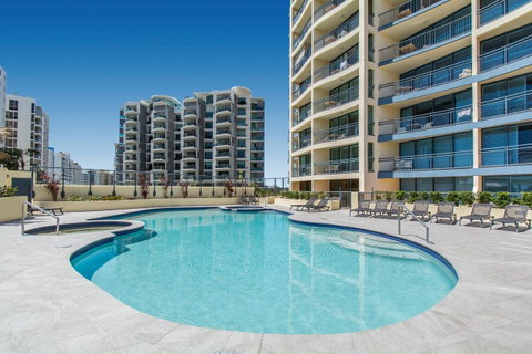 Mantra Mooloolaba Beach - Holiday Cairns 10
