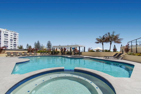 Mantra Mooloolaba Beach - Holiday Cairns 9