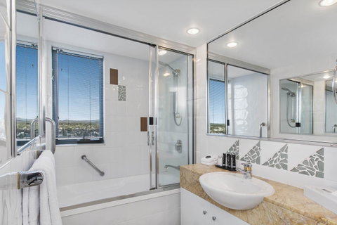 Mantra Mooloolaba Beach - Holiday Cairns 21