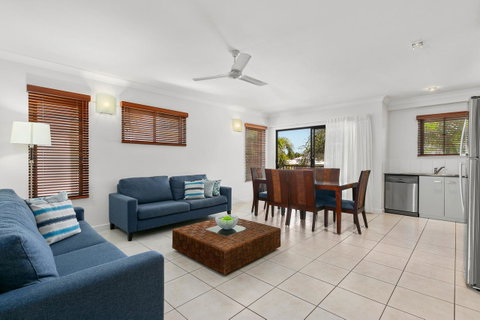 Blue Lagoon Resort - Holiday Cairns 1