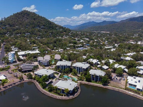 Blue Lagoon Resort - Holiday Cairns 8