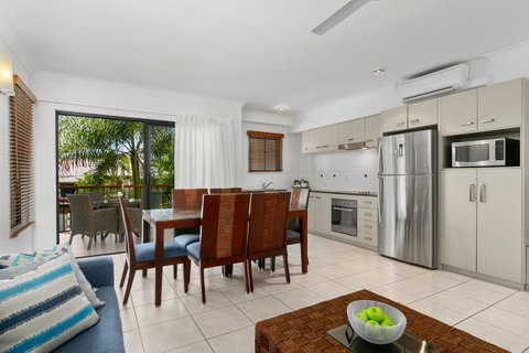 Blue Lagoon Resort - Holiday Cairns 4