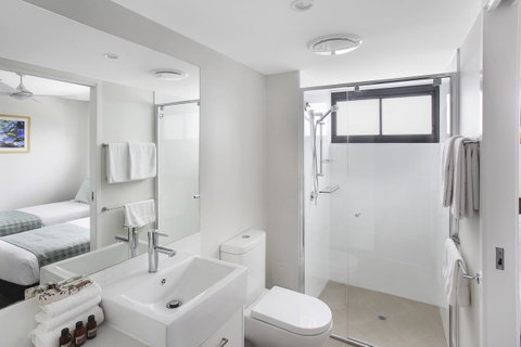 Direct Collective - Sea Breeze Mooloolaba - Holiday Cairns 21