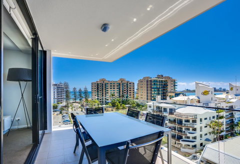 Direct Collective - Sea Breeze Mooloolaba - Holiday Cairns 1