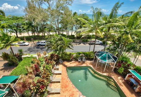 On The Beach Apartments - Holiday Cairns 21