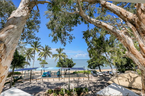 Paradise On The Beach Resort - Holiday Cairns 11