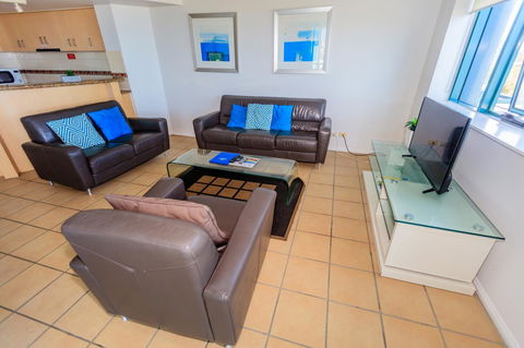 Grand Palais Boolarong Beachside Apartments - Holiday Cairns 21