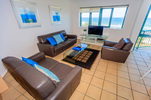 Grand Palais Boolarong Beachside Apartments - Holiday Cairns 26