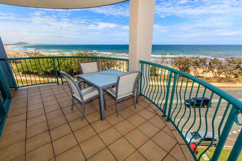 Grand Palais Boolarong Beachside Apartments - Holiday Cairns 0