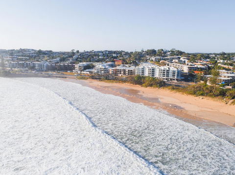 Grand Palais Boolarong Beachside Apartments - Holiday Cairns 3