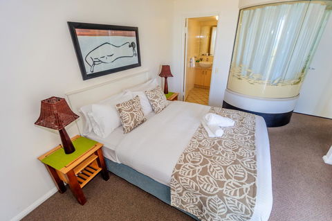 Grand Palais Boolarong Beachside Apartments - Holiday Cairns 33