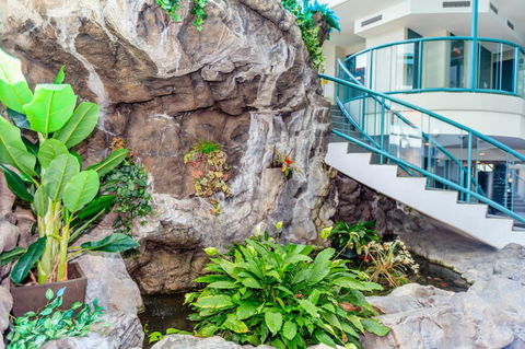 Grand Palais Boolarong Beachside Apartments - Holiday Cairns 42