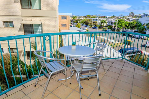 Grand Palais Boolarong Beachside Apartments - Holiday Cairns 39