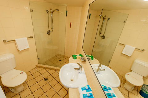 Grand Palais Boolarong Beachside Apartments - Holiday Cairns 29