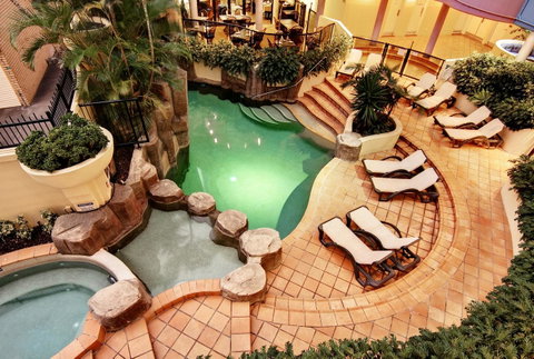 Nautilus Resort Mooloolaba - Holiday Cairns 2