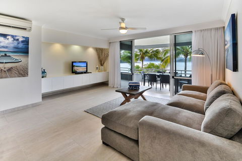 Frangipani 104 - Hamilton Island - Holiday Cairns 1