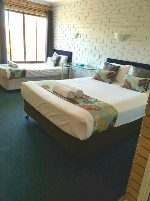 Twin Pines Motel - Holiday Cairns 4