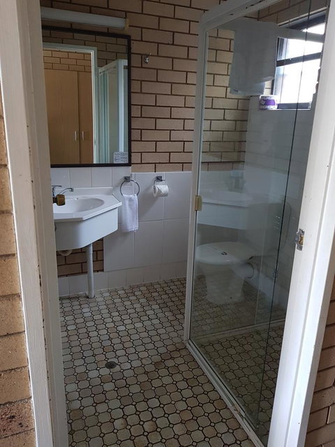 Twin Pines Motel - Holiday Cairns 14