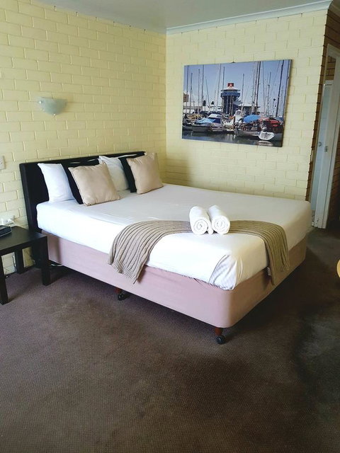 Twin Pines Motel - Holiday Cairns 20