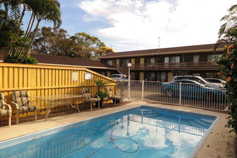 Twin Pines Motel - Holiday Cairns 0