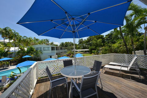 Seascape Holidays At Beachfront Terraces - Holiday Cairns 18