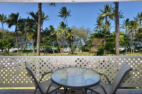 Seascape Holidays At Beachfront Terraces - Holiday Cairns 2
