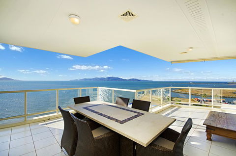 Mariners North Holiday Apartments - Holiday Cairns 3