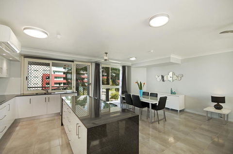 Mariners North Holiday Apartments - Holiday Cairns 29