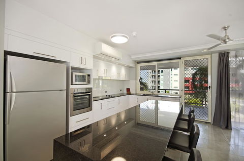 Mariners North Holiday Apartments - Holiday Cairns 33