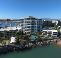 Mariners North Holiday Apartments - Holiday Cairns