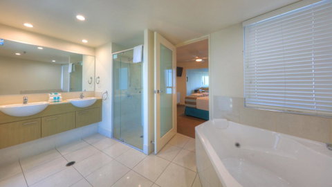 Cilento Mooloolaba - Holiday Cairns 6