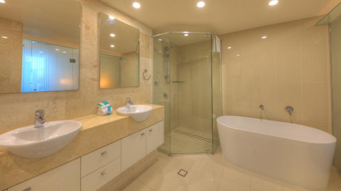 Cilento Mooloolaba - Holiday Cairns 18