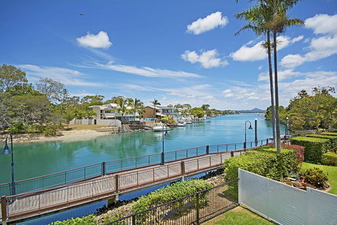 Jacaranda Noosa - Holiday Cairns 8