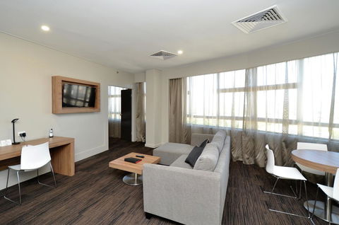 Hotel Grand Chancellor Townsville - Holiday Cairns 0