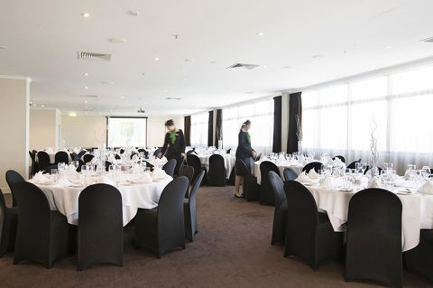 Hotel Grand Chancellor Townsville - Holiday Cairns 38