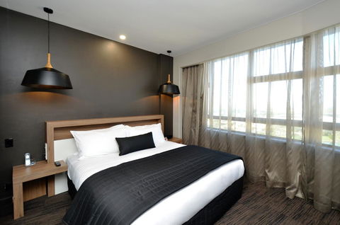 Hotel Grand Chancellor Townsville - Holiday Cairns 5